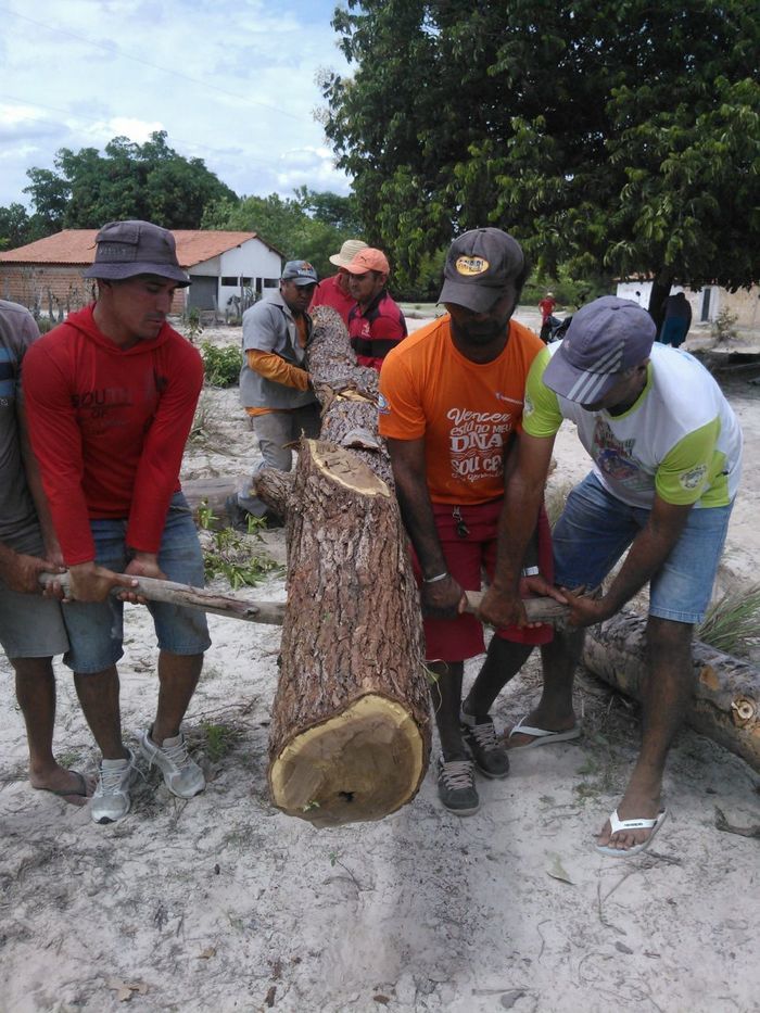 Prefeito Zé Resende faz mutirão para implantar sistema de abastecimento d'água   - Imagem 42