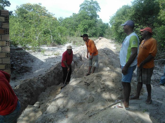 Prefeito Zé Resende faz mutirão para implantar sistema de abastecimento d'água   - Imagem 5