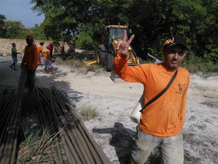 Prefeito Zé Resende faz mutirão para implantar sistema de abastecimento d'água   - Imagem 50