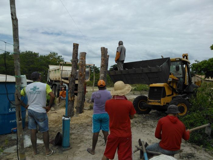 Prefeito Zé Resende faz mutirão para implantar sistema de abastecimento d'água   - Imagem 31