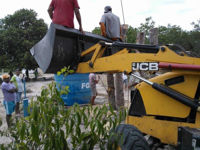 Prefeito Zé Resende faz mutirão para implantar sistema de abastecimento d'água   - Imagem 32
