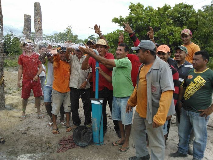 Prefeito Zé Resende faz mutirão para implantar sistema de abastecimento d'água   - Imagem 35
