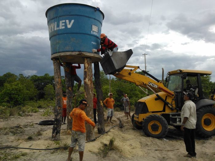 Prefeito Zé Resende faz mutirão para implantar sistema de abastecimento d'água   - Imagem 22