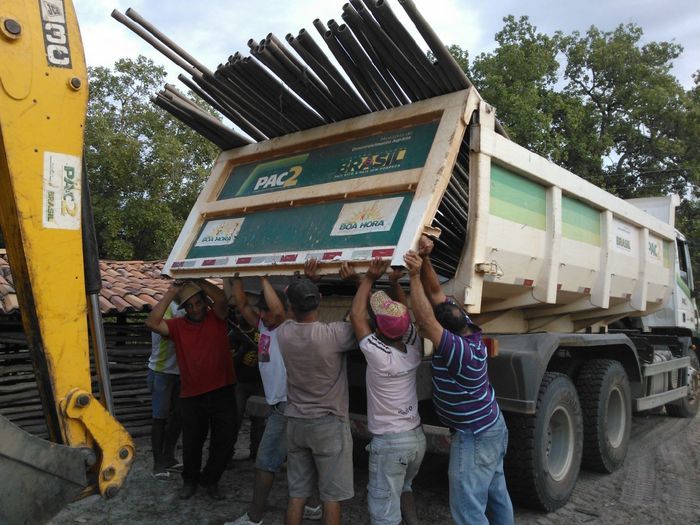 Prefeito Zé Resende faz mutirão para implantar sistema de abastecimento d'água   - Imagem 15