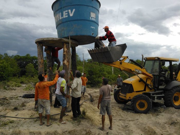 Prefeito Zé Resende faz mutirão para implantar sistema de abastecimento d'água   - Imagem 24