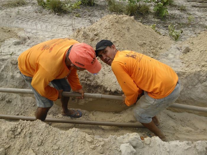 Prefeito Zé Resende faz mutirão para implantar sistema de abastecimento d'água   - Imagem 43