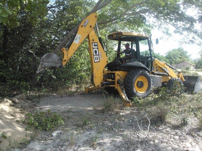 Prefeito Zé Resende faz mutirão para implantar sistema de abastecimento d'água   - Imagem 9