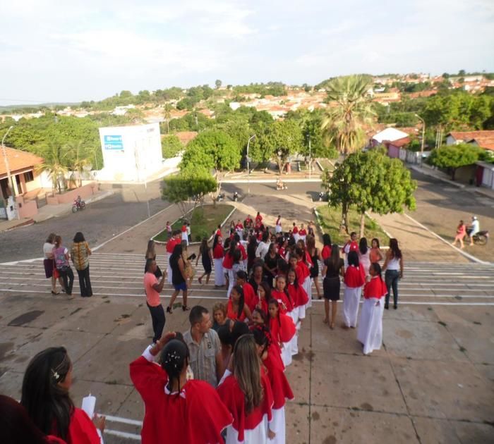 Sacramento da Crisma é celebrado na Igreja Matriz de Santa Teresinha em Elesbão Veloso - Imagem 2