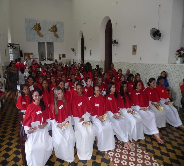 Sacramento da Crisma é celebrado na Igreja Matriz de Santa Teresinha em Elesbão Veloso - Imagem 5