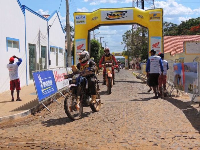 Primeiros pilotos de motos, quadriciclos e carros do Piocerá chegam em Pedro II - Imagem 2