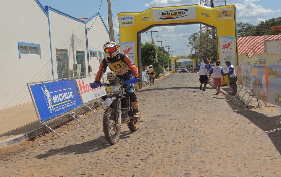 Primeiros pilotos de motos, quadriciclos e carros do Piocerá chegam em Pedro II