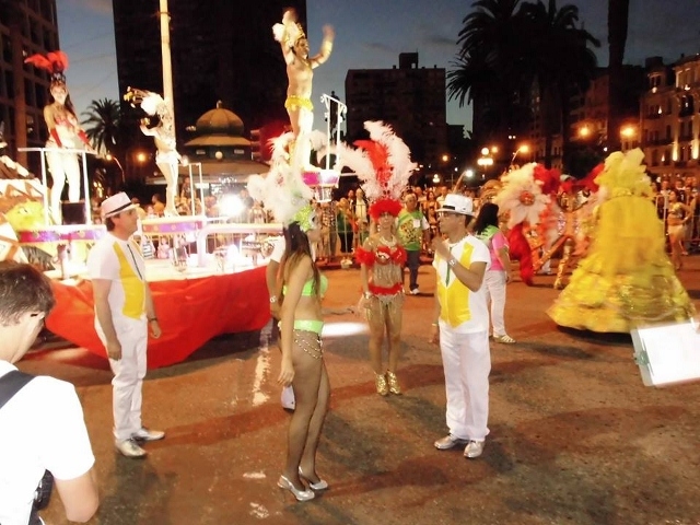 Atriz e Modelo Piauiense é Destaque no Carnaval de Montevidéu no Uruguai - Imagem 19