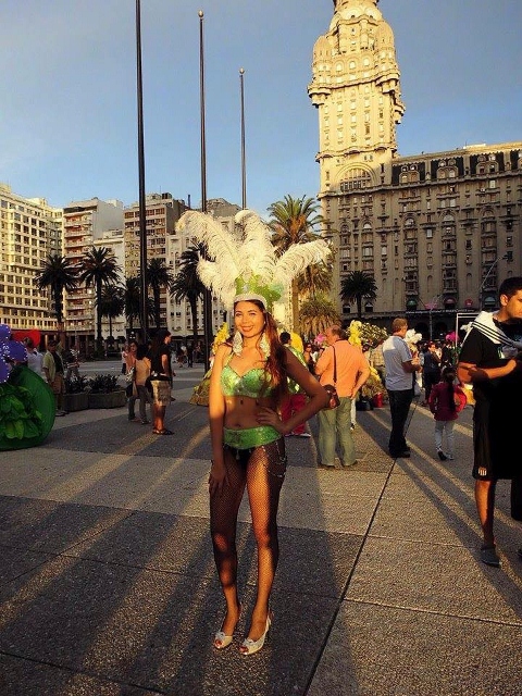Atriz e Modelo Piauiense é Destaque no Carnaval de Montevidéu no Uruguai - Imagem 9