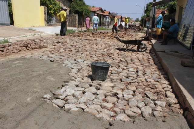 Prefeitura de Miguel Alves realiza Operação Tapa Buraco em vias públicas - Imagem 3