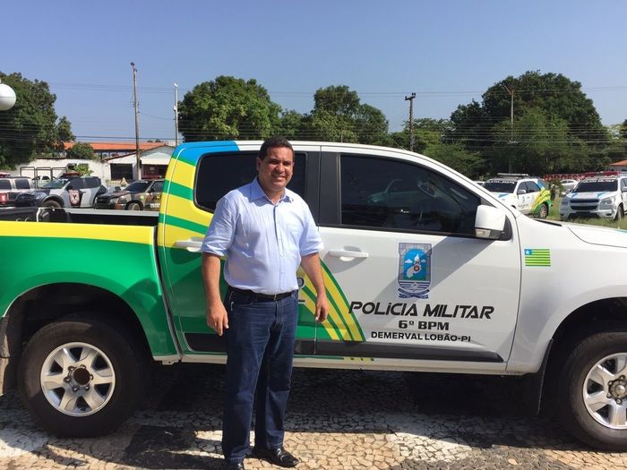 Prefeito Júnior Carvalho recebe viatura de polícia em Teresina - Imagem 2