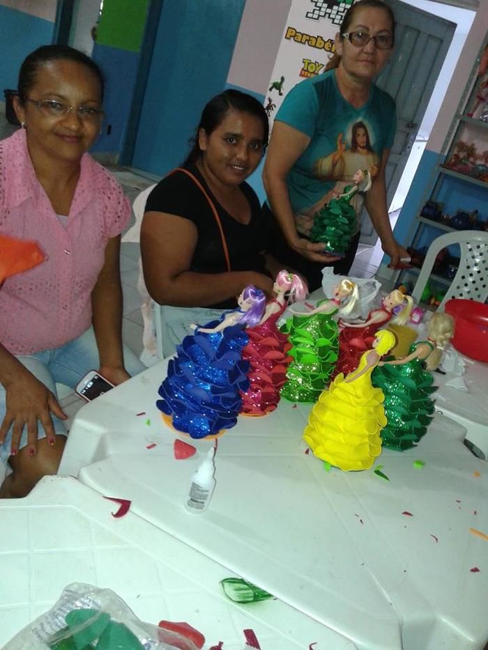 Oficinas de Artes – Secretaria de Assistência Social e Cidadania oferece curso de bonecas decorativas. - Imagem 9