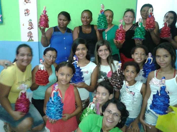 Oficinas de Artes – Secretaria de Assistência Social e Cidadania oferece curso de bonecas decorativas. - Imagem 3