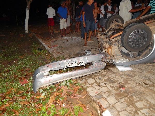 Carro Capota na BR 343 em Lagoinha do Piaui - Imagem 3