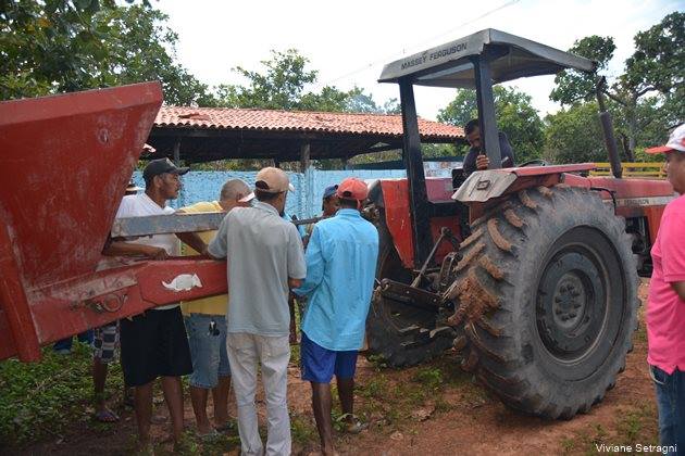 Distribuição de calcário e fertilizante aos pequenos produtores rurais tem início no Morro Redondo - Imagem 4