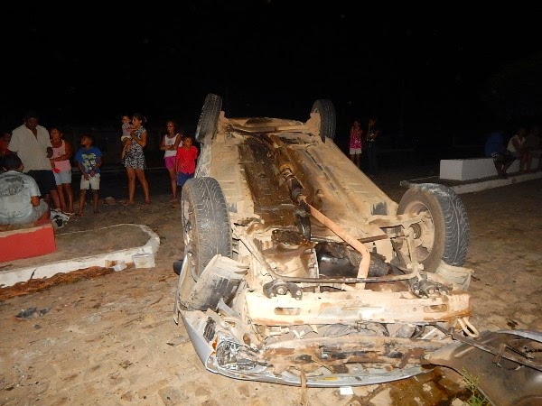 Carro Capota na BR 343 em Lagoinha do Piaui - Imagem 6