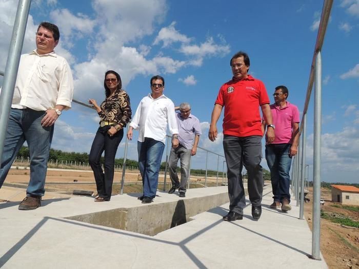 Presidente Nacional da Funasa visita Água Branca e confere de perto andamento das obras de saneamento básico. - Imagem 2