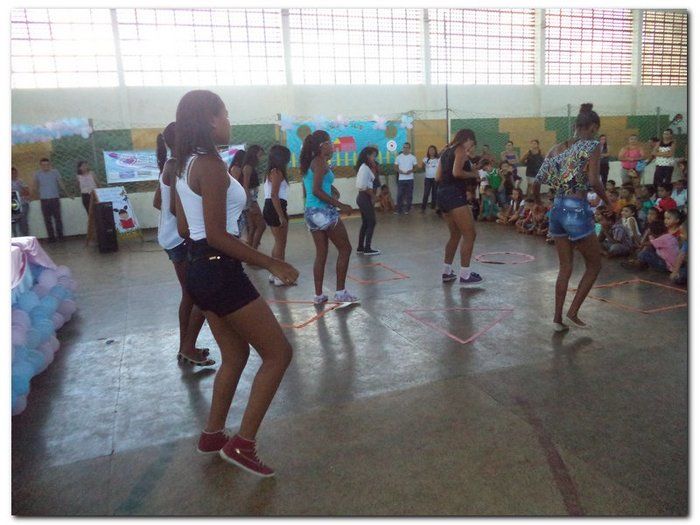 Prefeitura Municipal de Inhuma proporciona muita alegria e entretenimento para a criançada-Comemoração (12 de outubro) Dia da Criança - Imagem 16