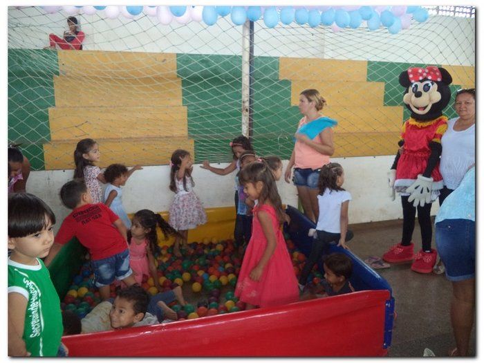 Prefeitura Municipal de Inhuma proporciona muita alegria e entretenimento para a criançada-Comemoração (12 de outubro) Dia da Criança - Imagem 53