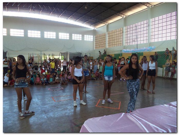 Prefeitura Municipal de Inhuma proporciona muita alegria e entretenimento para a criançada-Comemoração (12 de outubro) Dia da Criança - Imagem 13