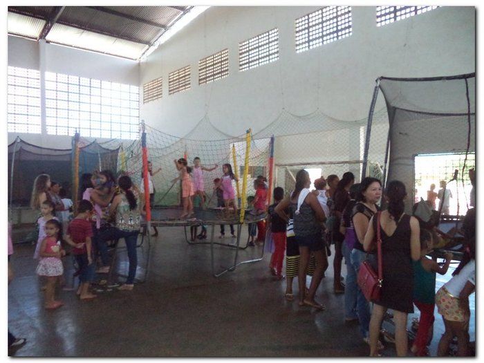 Prefeitura Municipal de Inhuma proporciona muita alegria e entretenimento para a criançada-Comemoração (12 de outubro) Dia da Criança - Imagem 60