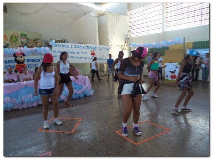 Prefeitura Municipal de Inhuma proporciona muita alegria e entretenimento para a criançada-Comemoração (12 de outubro) Dia da Criança - Imagem 24