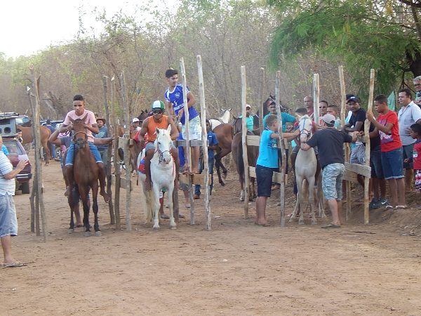 Corrida de Cavalos movimentou o Festejo de Estaca Zero - Imagem 3
