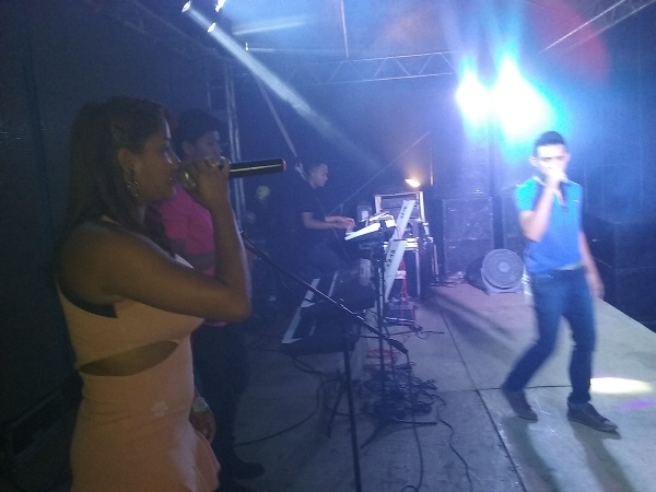  Farra de Play e Os Meninos de Barão no encerramento do Festejo de Estaca Zero  - Imagem 3