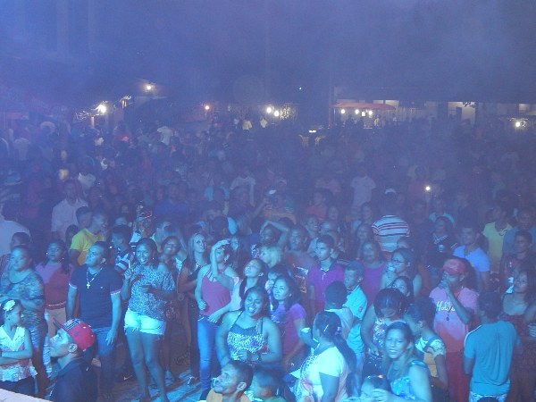  Farra de Play e Os Meninos de Barão no encerramento do Festejo de Estaca Zero  - Imagem 16