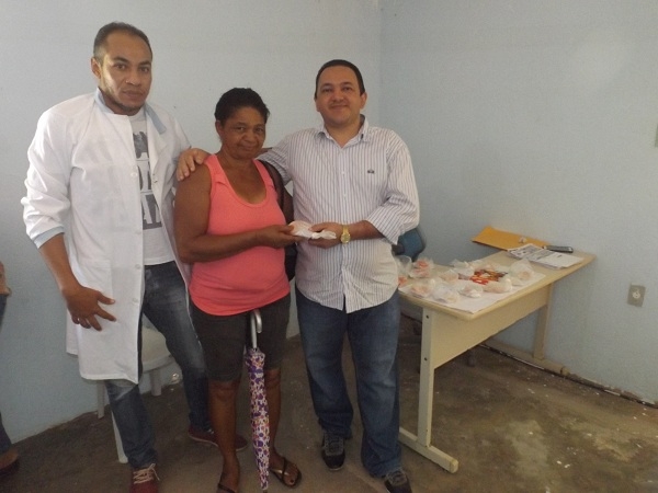 Prefeitura faz entrega das primeiras próteses dentárias gratuitamente a pessoas carentes do município - Imagem 2