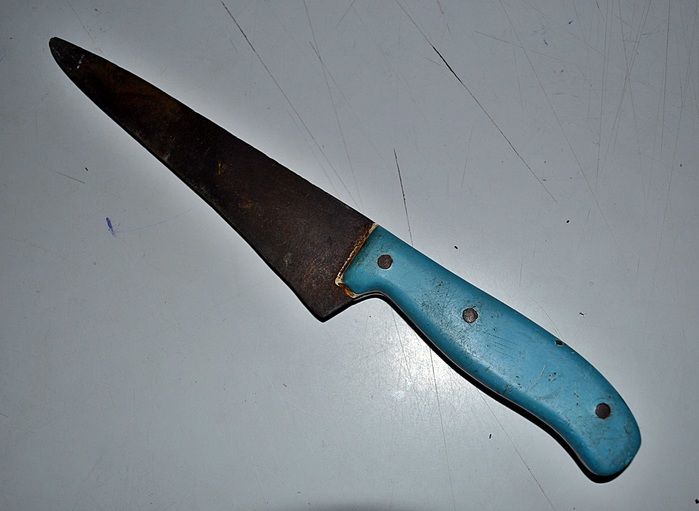 Após sofrer tentativa de roubo, homem é lesionado e se ajoelha perante acusado - Imagem 2