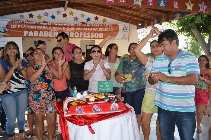 Prefeito Márcio Alencar proporciona grande festa aos professores de Alegrete - Imagem 132