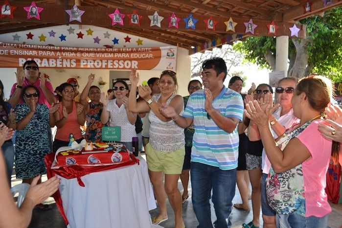 Prefeito Márcio Alencar proporciona grande festa aos professores de Alegrete - Imagem 130