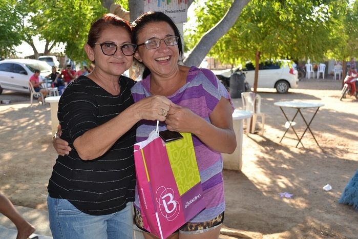 Prefeito Márcio Alencar proporciona grande festa aos professores de Alegrete - Imagem 103