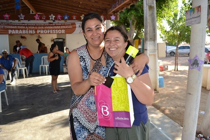 Prefeito Márcio Alencar proporciona grande festa aos professores de Alegrete - Imagem 102