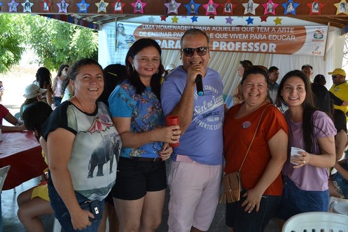 Prefeito Márcio Alencar proporciona grande festa aos professores de Alegrete - Imagem 150