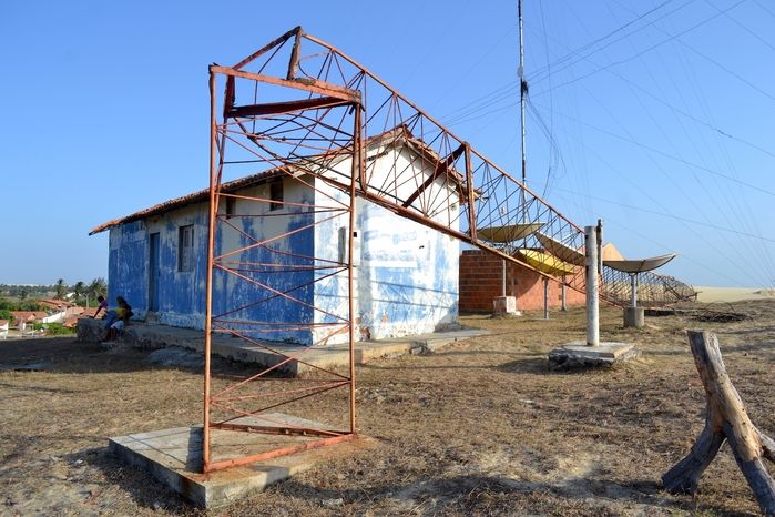 Torre de TV que caiu em Luís Correia. (Foto: Kairo Amaral)