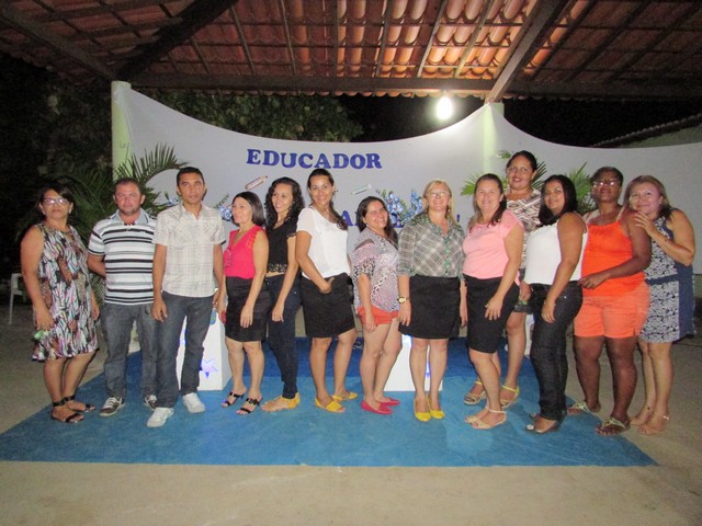 Secretaria Municipal Realizou Comemoração do Dia do Professor - Imagem 111