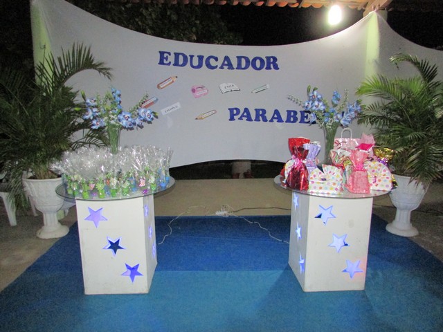 Secretaria Municipal Realizou Comemoração do Dia do Professor - Imagem 5