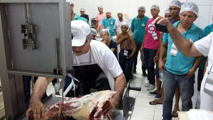 Prefeitura de Oeiras realiza novo curso de Corte de Carne Caprina e Ovina - Imagem 1