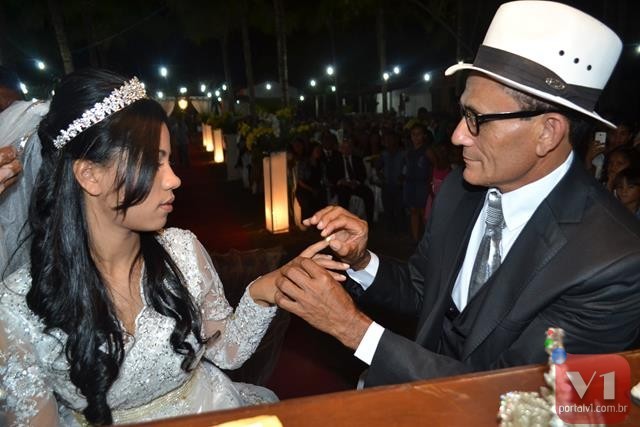 Cantora Stefhany se casa em Valença. Veja Fotos - Imagem 27