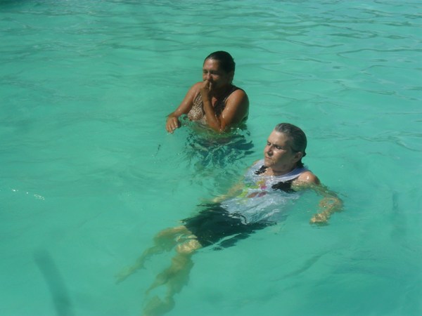 Idosos de Lagoinha participam de manhã de Lazer - Imagem 4