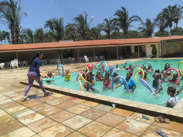 Idosos de Lagoinha participam de manhã de Lazer - Imagem 28