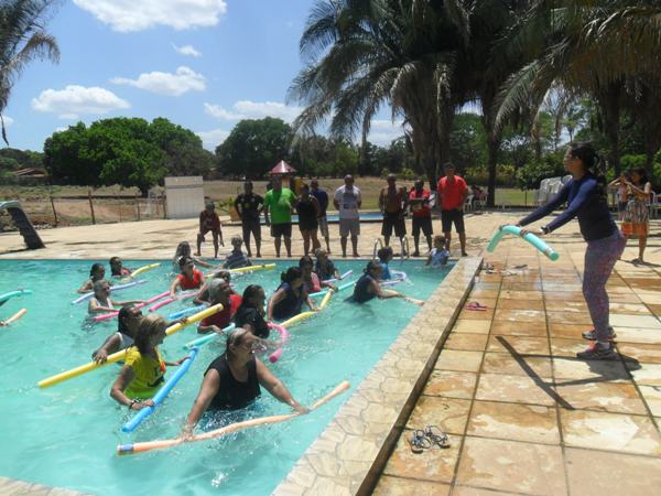 Idosos de Lagoinha participam de manhã de Lazer - Imagem 24