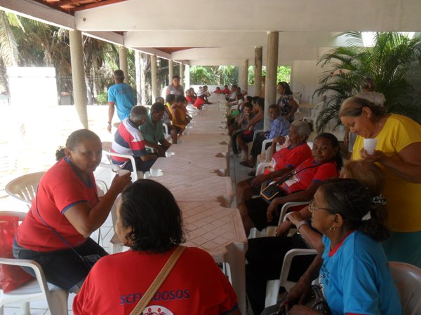Idosos de Lagoinha participam de manhã de Lazer - Imagem 1