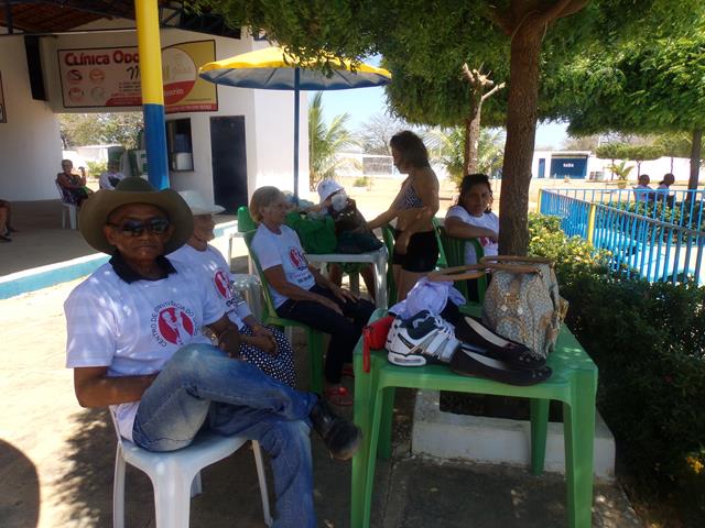 Idosos de Pimenteiras participam de manha de sol na AABB. FOTOS  - Imagem 18